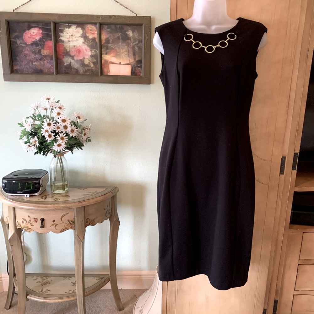Calvin Klein Black Dress With Metallic Gold Chain Statement Necklace Size 4